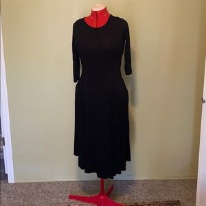Black Mid Length dress with pockets!!